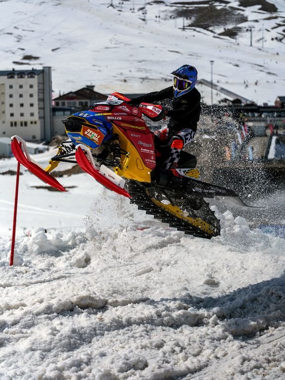 Puzzle picture for a spot-the-difference puzzle